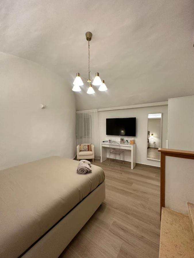 נאפולי Paura Suite Apartment מראה חיצוני תמונה
