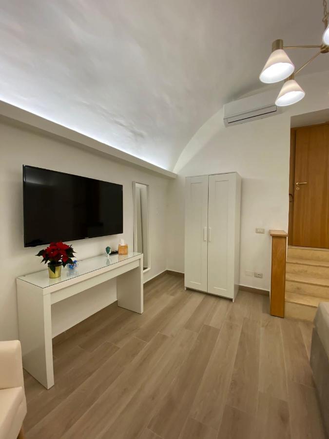 נאפולי Paura Suite Apartment מראה חיצוני תמונה