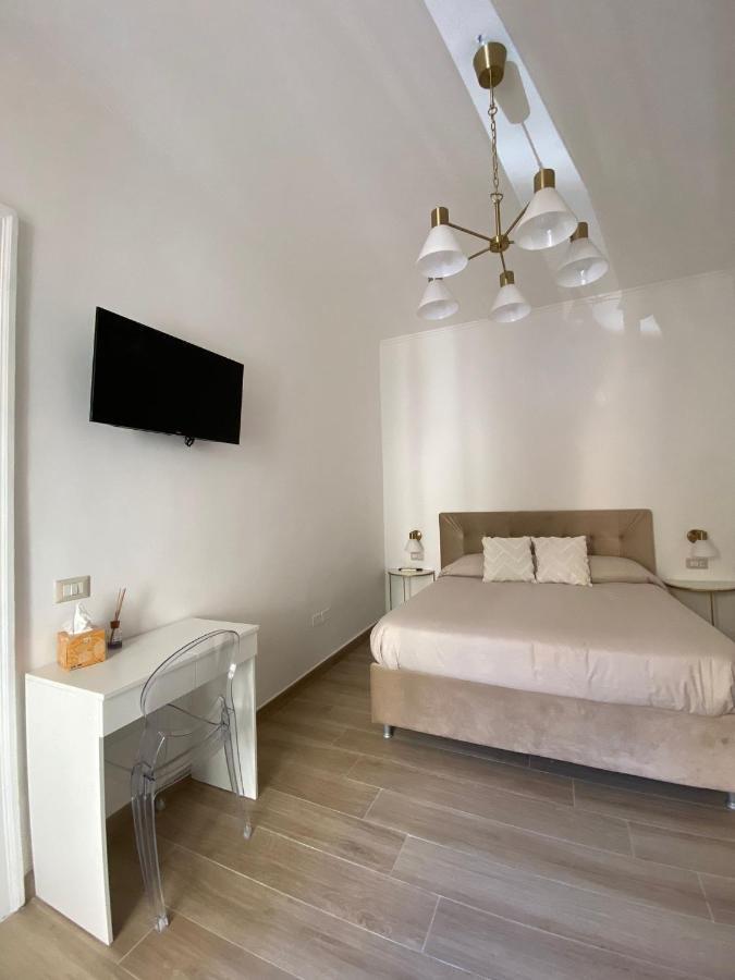 נאפולי Paura Suite Apartment מראה חיצוני תמונה