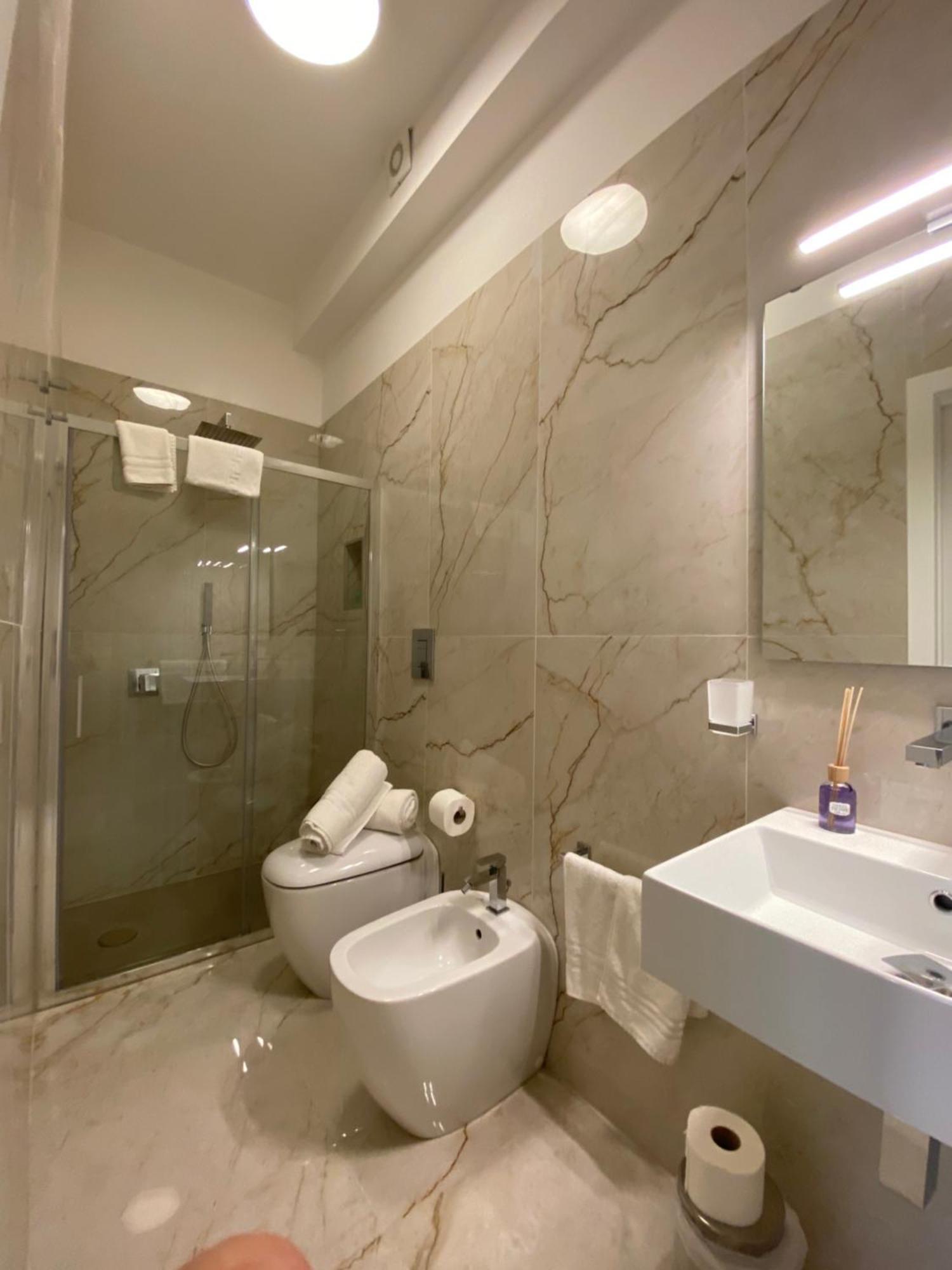 נאפולי Paura Suite Apartment מראה חיצוני תמונה