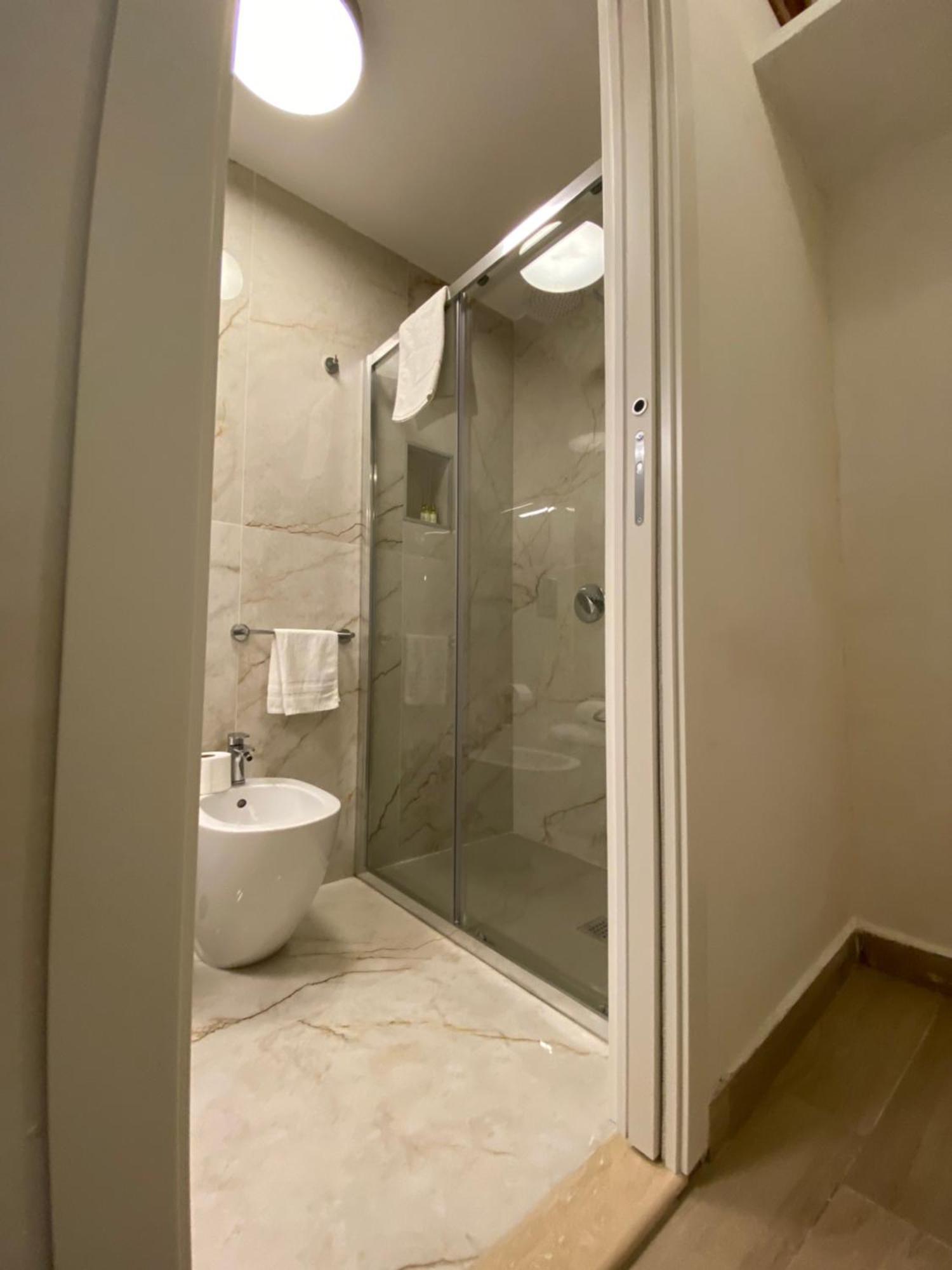 נאפולי Paura Suite Apartment מראה חיצוני תמונה